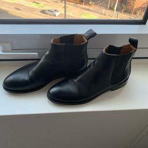 Everlane Chelsea Boot